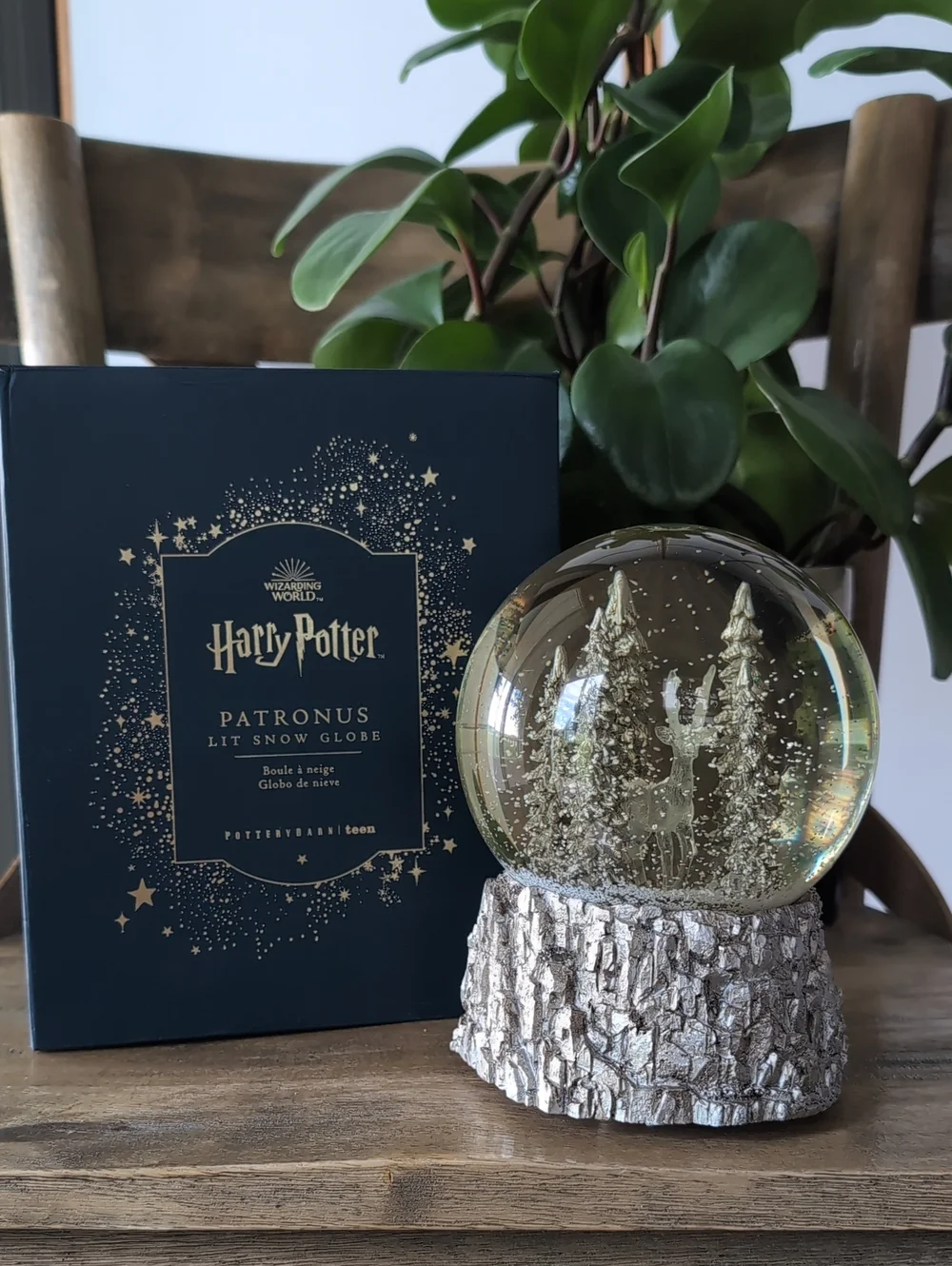 NIB Pottery Barn Harry Potter Wizarding World Enchanted Patronus Snow Globe
